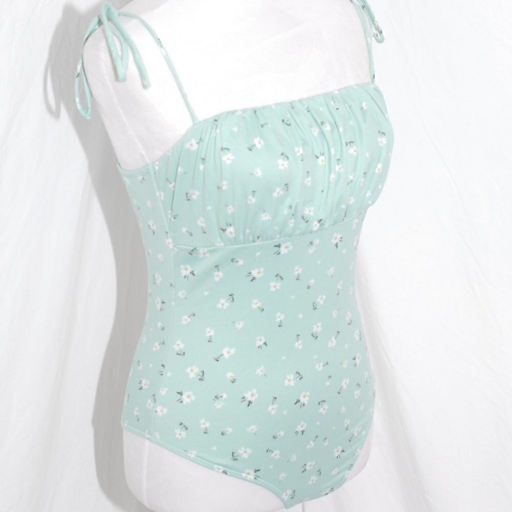 Bodysuit Floral Spring EUC Tie Straps Tresser Womens Medium Green Snap Closure